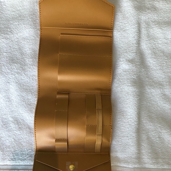 New in box vegan leather travel tech organizer - Picture 4 of 9